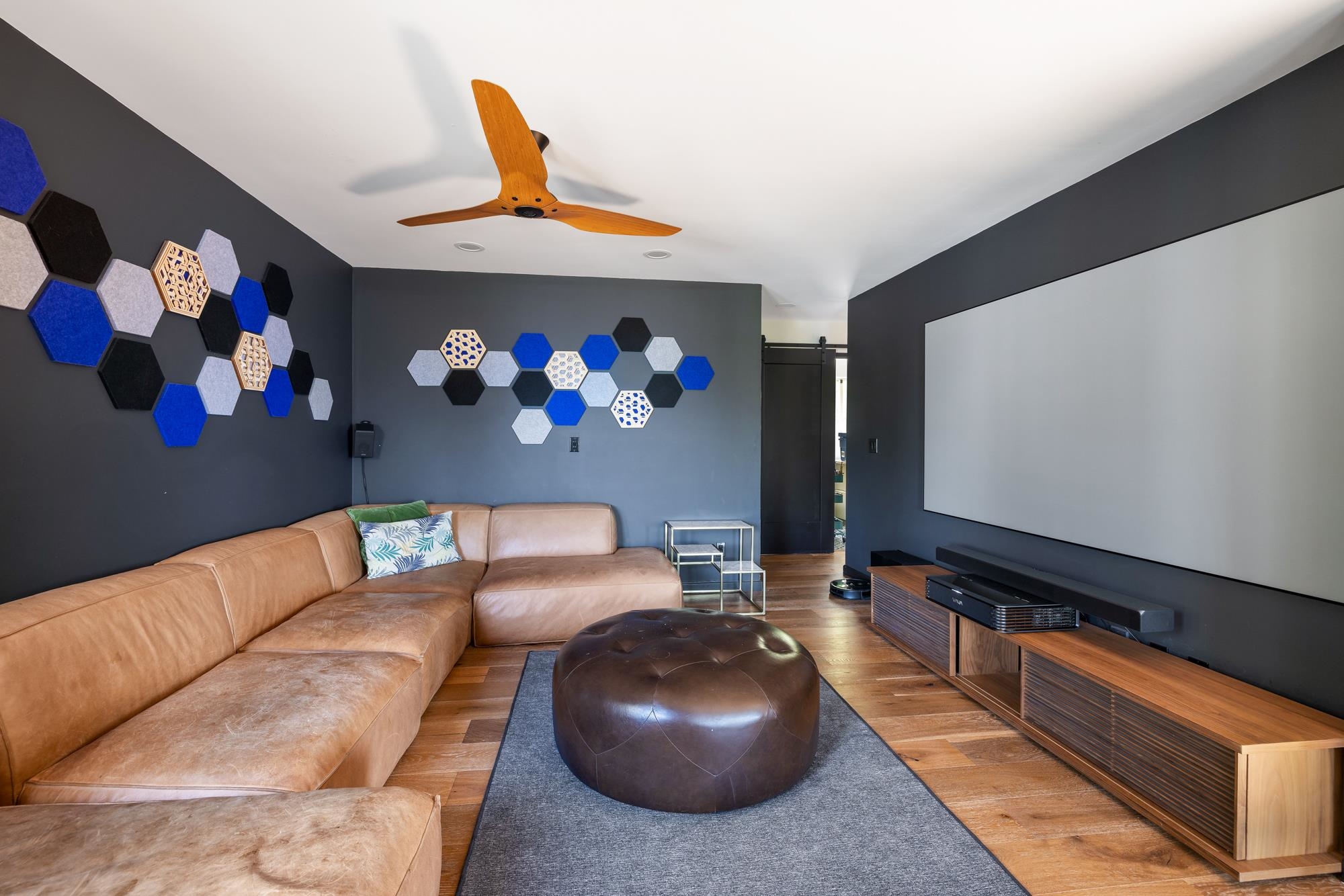 245 KELVIN GROVE WAY 11
