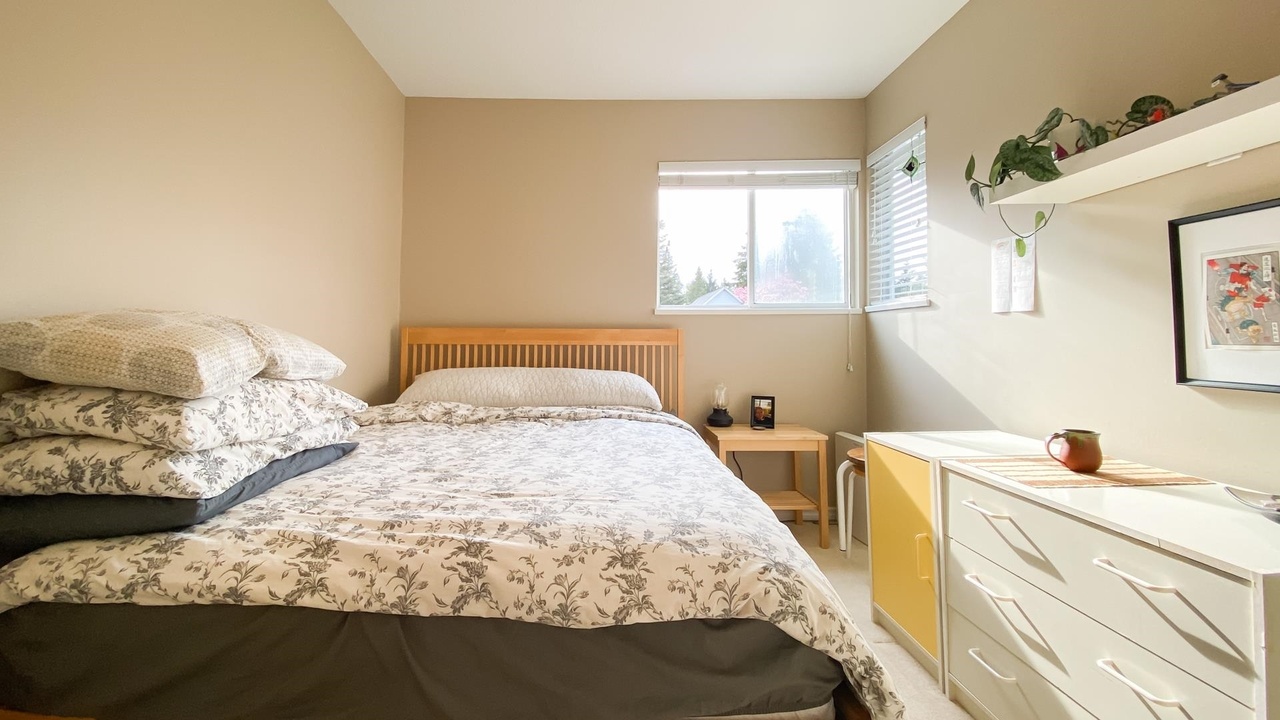 1212 Orlohma Pl, North Vancouver, BC V7G 2K3 15