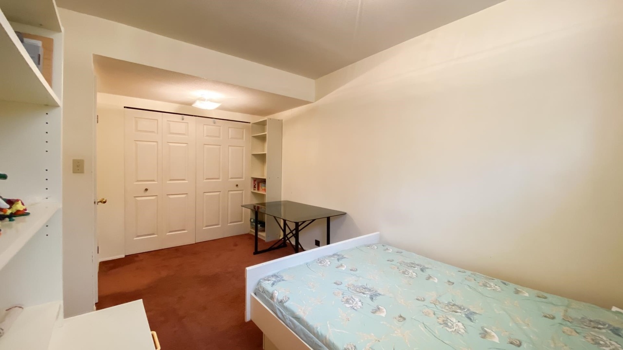 1212 Orlohma Pl, North Vancouver, BC V7G 2K3 7