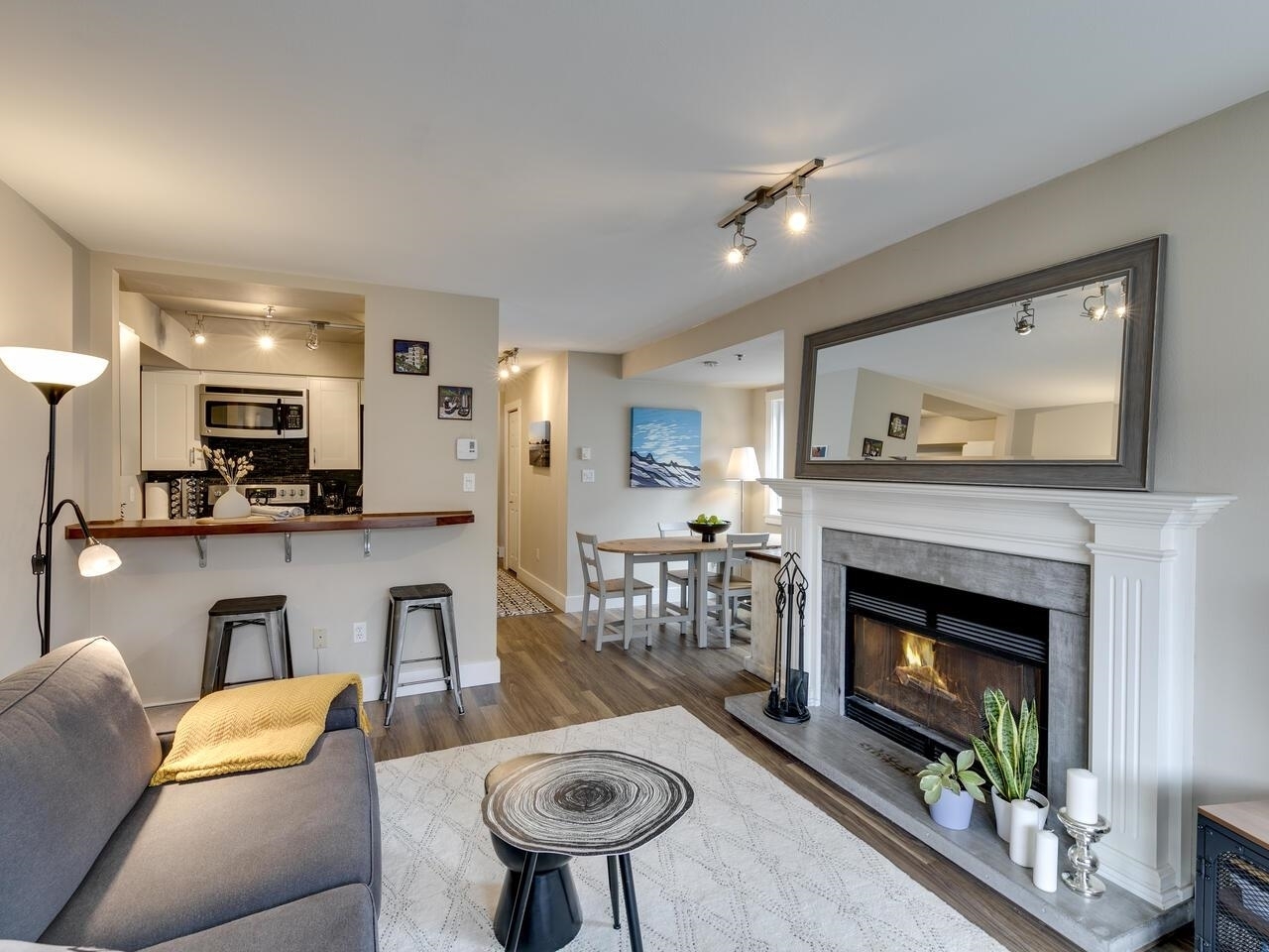 1265 W 11th Ave #206, Vancouver, BC V6H 1K6 20