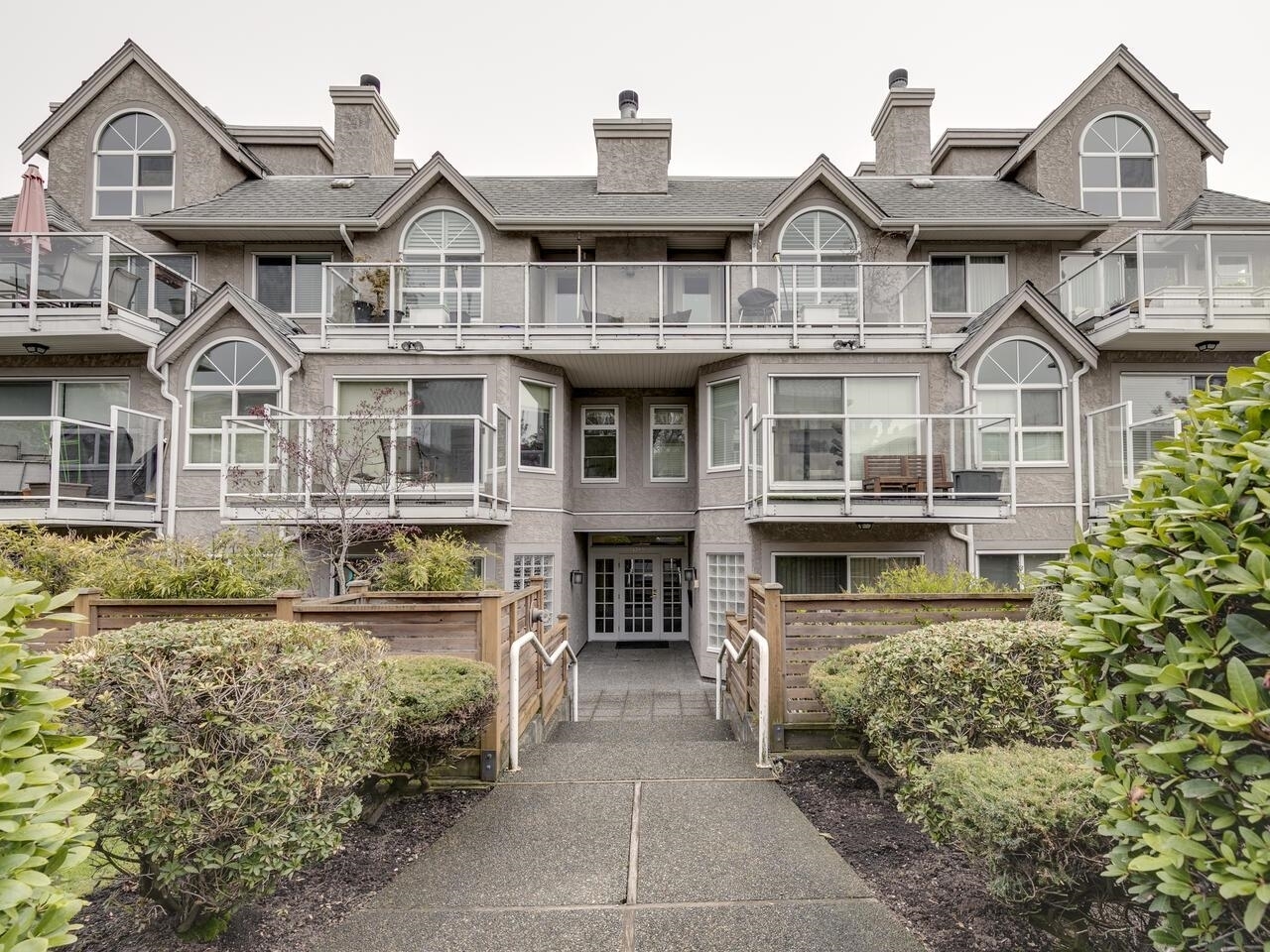 1265 W 11th Ave #206, Vancouver, BC V6H 1K6 5