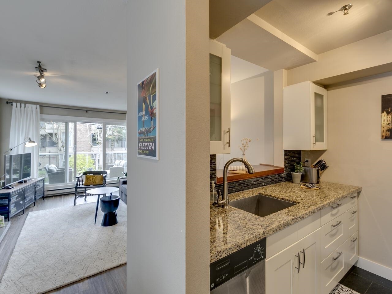 1265 W 11th Ave #206, Vancouver, BC V6H 1K6 7