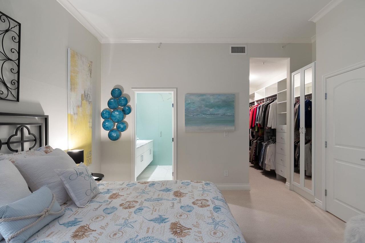 175 Victory Ship Way #103, North Vancouver, BC V7L 0G1 11