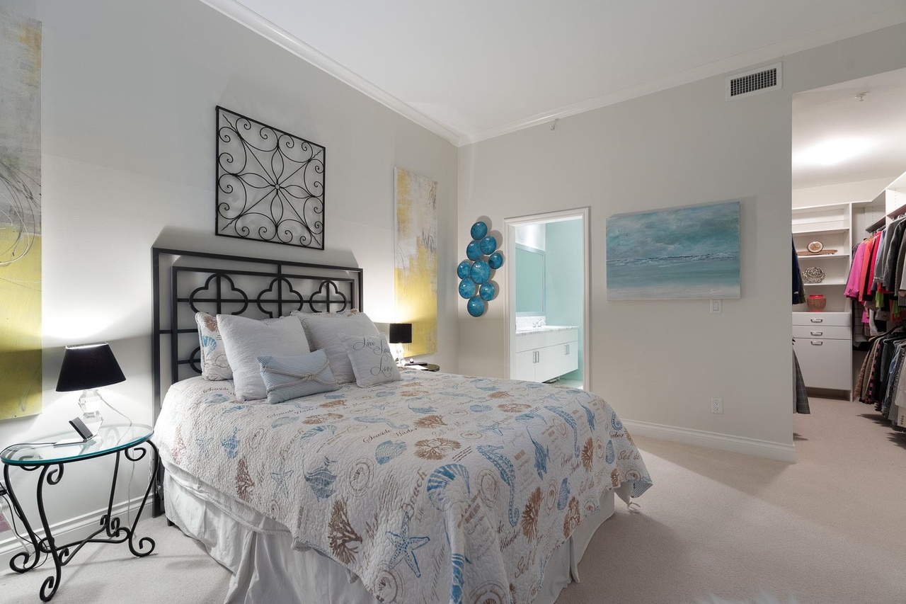 175 Victory Ship Way #103, North Vancouver, BC V7L 0G1 12