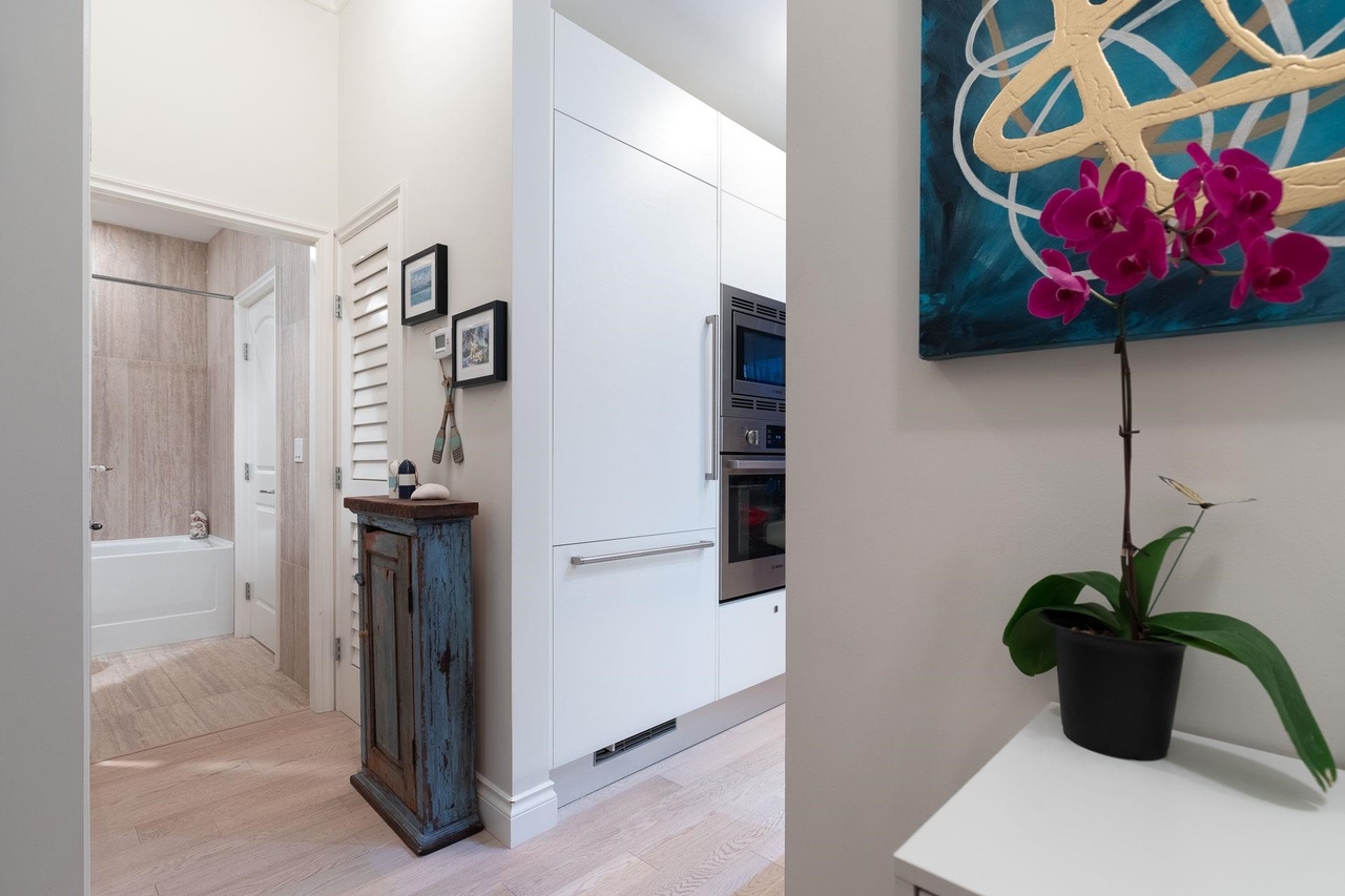 175 Victory Ship Way #103, North Vancouver, BC V7L 0G1 14