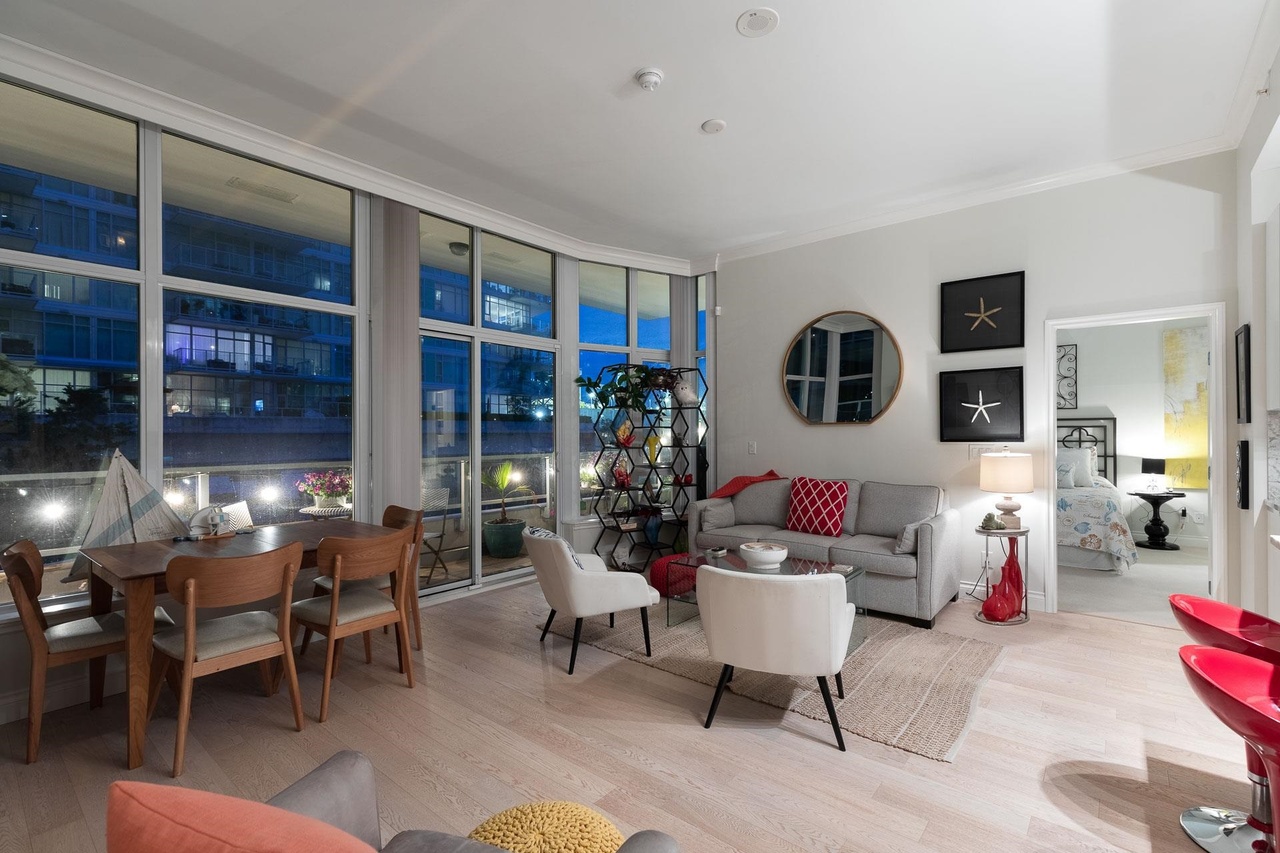 175 Victory Ship Way #103, North Vancouver, BC V7L 0G1 24