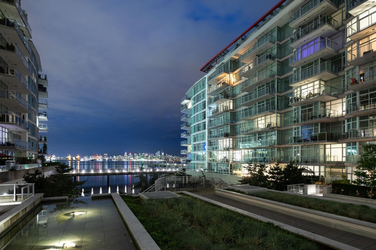 175 Victory Ship Way #103, North Vancouver, BC V7L 0G1 28