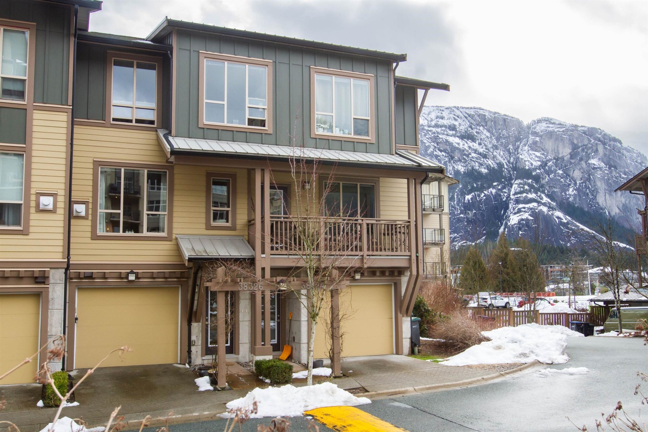 38326 Eaglewind Blvd, Squamish, BC V8B 0R8 3