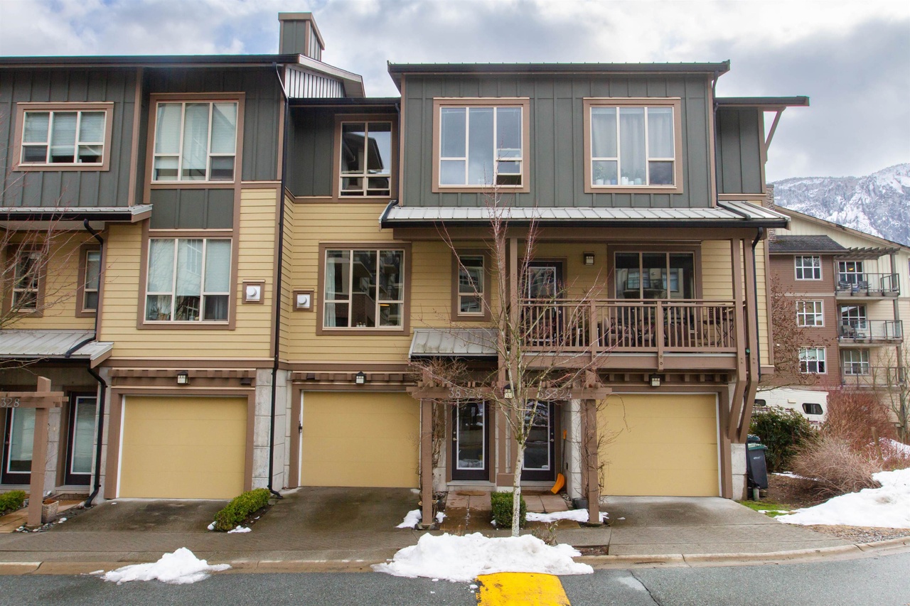 38326 Eaglewind Blvd, Squamish, BC V8B 0R8