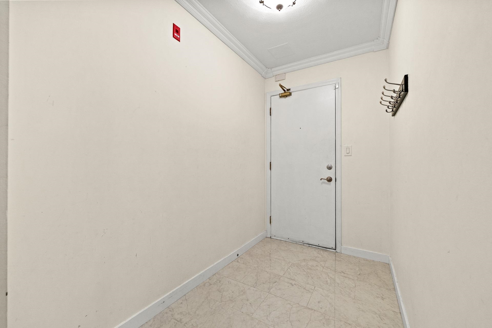 312 - 1148 Westwood Street 12
